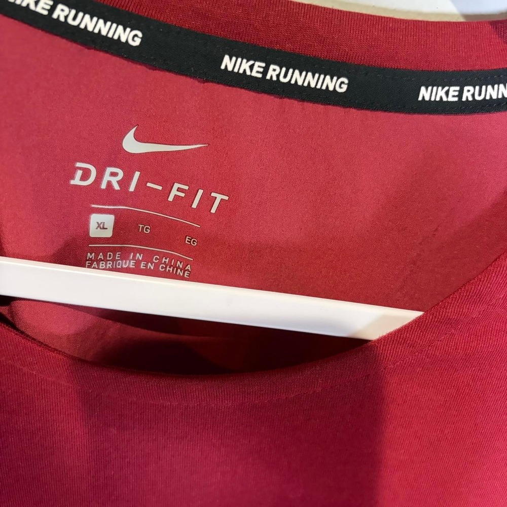 Nike running tee - Picture 3 of 5
